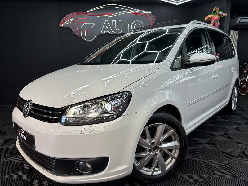 VOLKSWAGEN TOURAN 2013