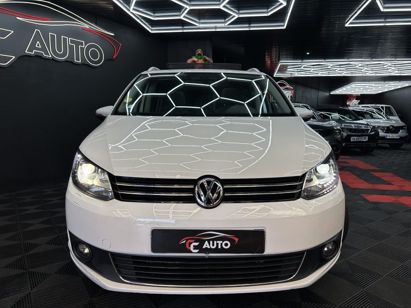 VOLKSWAGEN TOURAN 2013