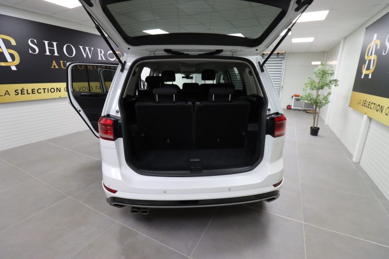 VOLKSWAGEN TOURAN 2016