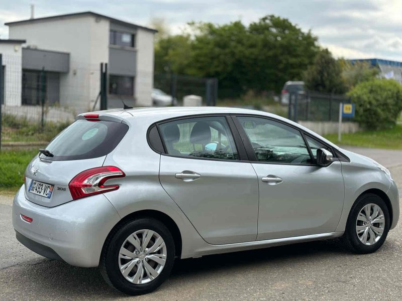 PEUGEOT 208 1.2 VTI 82CH BVM5 ACTIVE