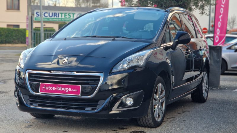 PEUGEOT 5008 2016