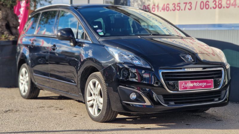 PEUGEOT 5008 2016