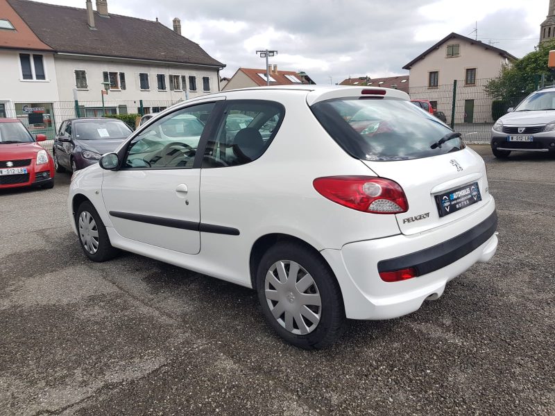 PEUGEOT 206+ 1.1i 60CV TRENDY