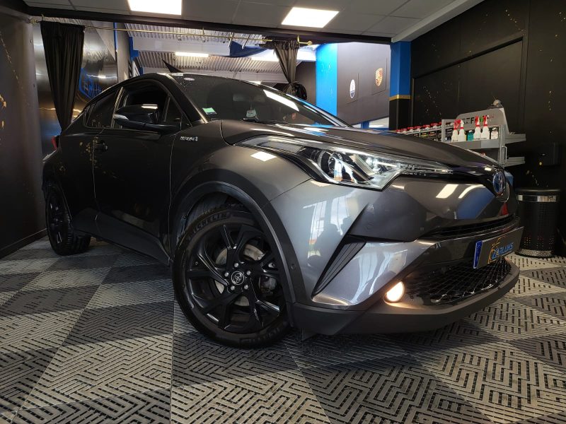 TOYOTA C-HR 1.8 HYBRID 122cv GRAPHIC / SIÈGES CHAUFFANTS+CAMÉRA DE RECUL+PARK ASSIST+DÉTECTEUR ANGLE