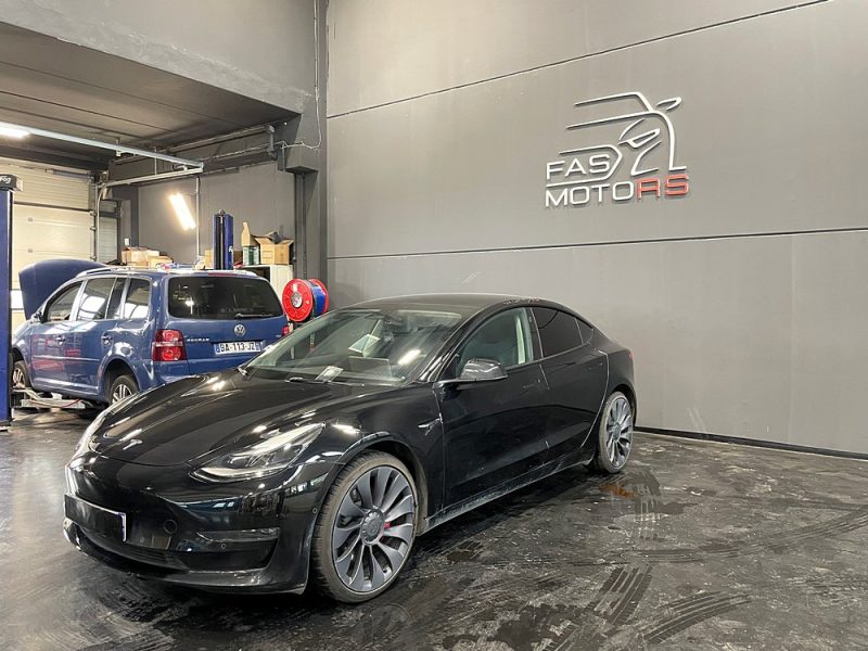 TESLA MODEL 3 PERFORMANCE AWD 462 CV