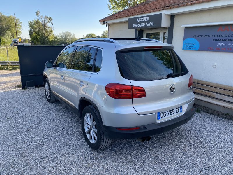 VOLKSWAGEN TIGUAN 2012