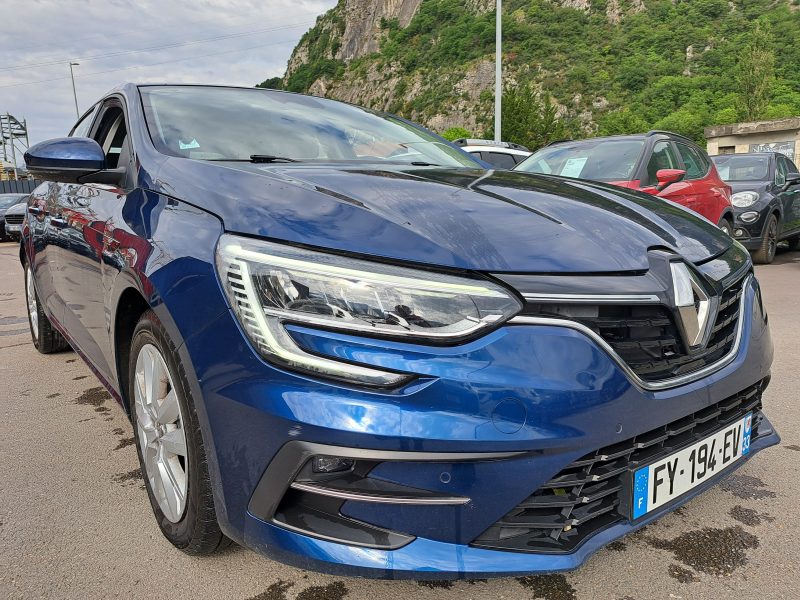 RENAULT MEGANE IV Berline bicorps trois ou cinq portes 2021