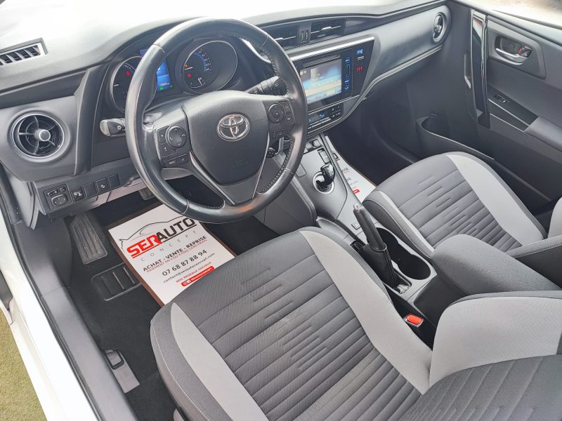 TOYOTA AURIS 2018