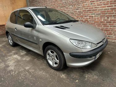 PEUGEOT 206 2005 1.1 ESSENCE