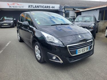 PEUGEOT 5008 2014