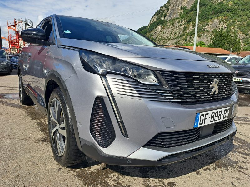 PEUGEOT 3008 SUV 2022