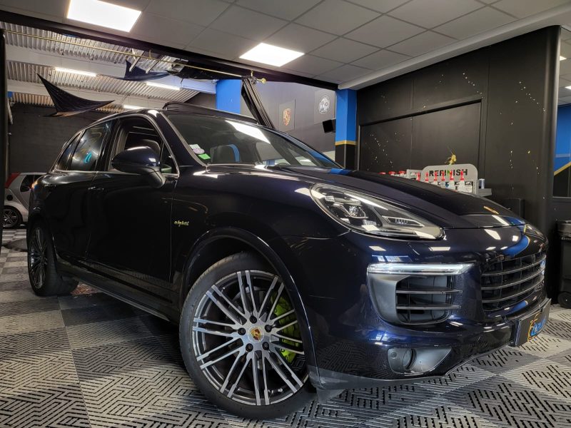 PORSCHE CAYENNE S 3.0 V6 E-Hybrid 416cv PACK CHRONO / TOIT OUVRANT / 360° / BOSE / SUIVI PORSCHE