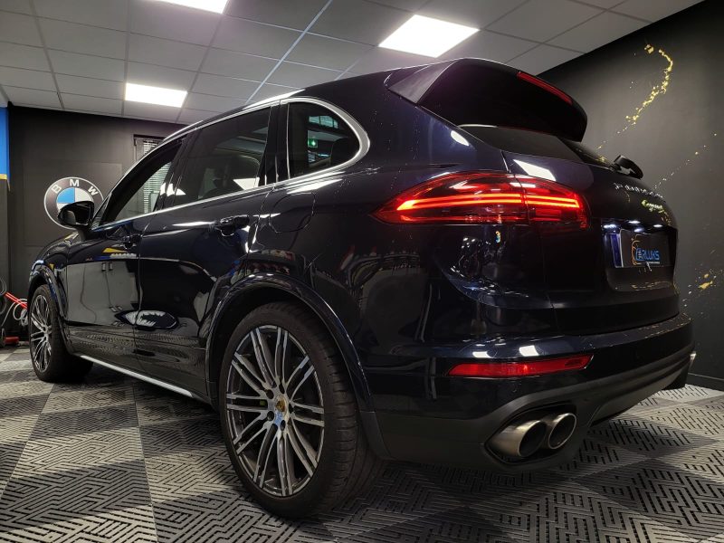 PORSCHE CAYENNE S 3.0 V6 E-Hybrid 416cv PACK CHRONO / TOIT OUVRANT / 360° / BOSE / SUIVI PORSCHE