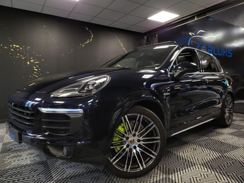 PORSCHE CAYENNE S 3.0 V6 E-Hybrid 416cv PACK CHRONO / TOIT OUVRANT / 360° / BOSE / SUIVI PORSCHE