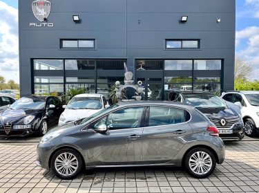 PEUGEOT 208 1.6 BlueHDi 100CH BVM5 ALLURE