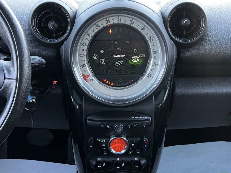 MINI COUNTRYMAN D R60 ALL4 2.0 112 Cv BOITE AUTO / PREMIERE MAIN TOIT OUVRANT GPS - GARANTIE 1 AN