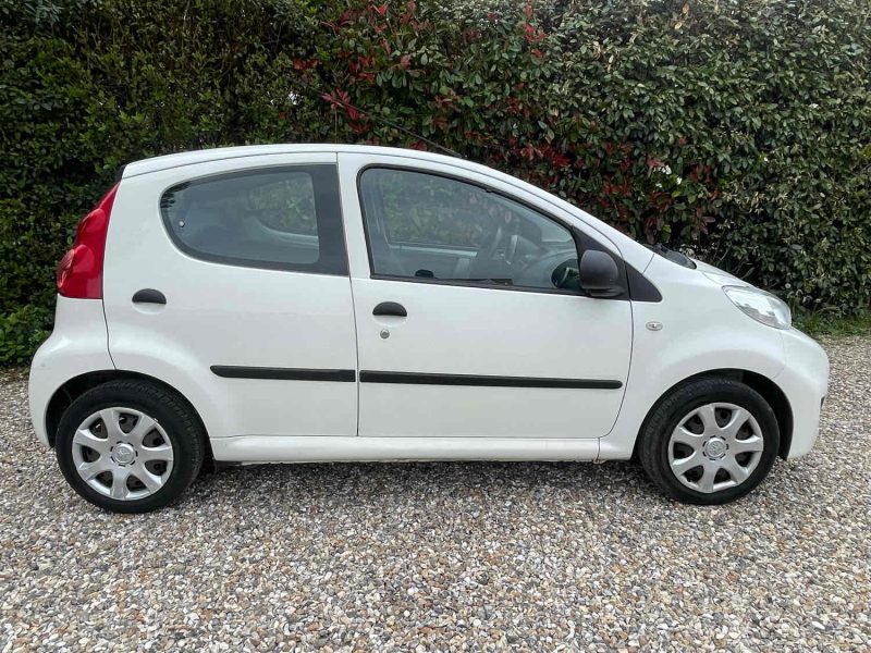 PEUGEOT 107 2011 1.0 68cv