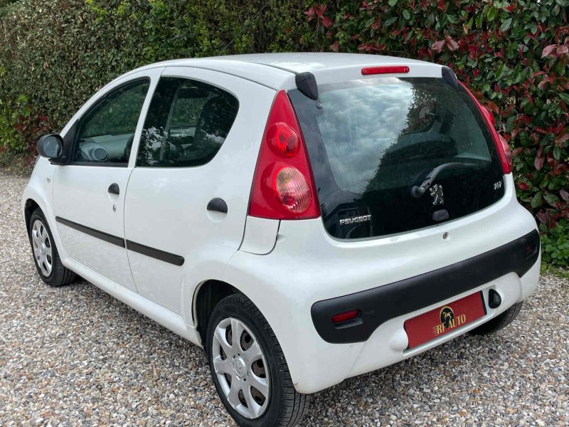 PEUGEOT 107 2011 1.0 68cv