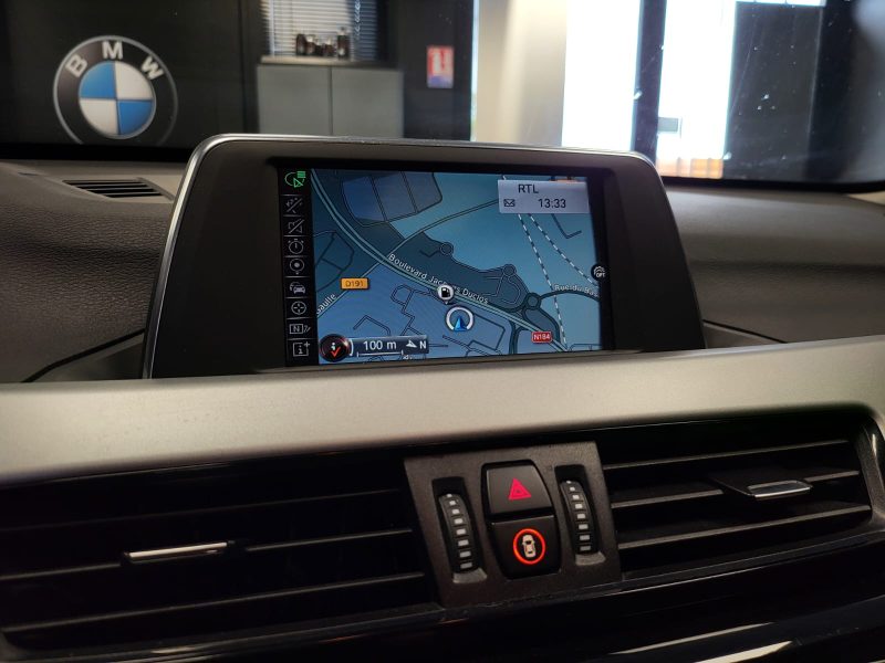 BMW X1 sDrive 18 d 150cv BUSINESS / TOIT OUVRANT+CAMÉRA DE RECUL+ENTRETIEN BMW+FULL LED