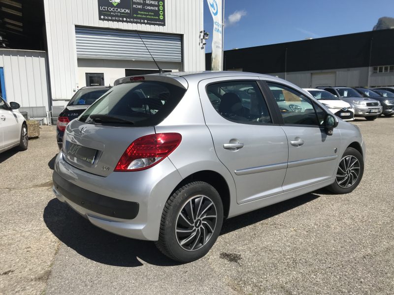 PEUGEOT 207 - 1.6 HDi 92cv URBAN MOVE - GARANTIE 6 MOIS