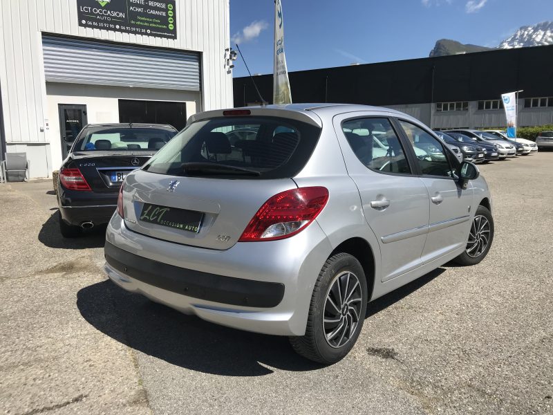 PEUGEOT 207 - 1.6 HDi 92cv URBAN MOVE - GARANTIE 6 MOIS