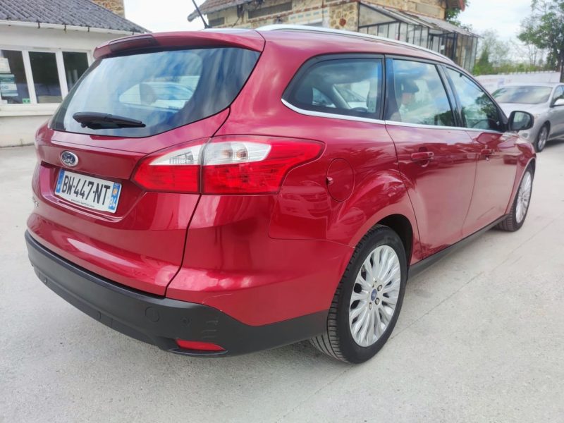 FORD FOCUS III Turnier 2011