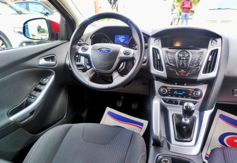 FORD FOCUS III Turnier 2011