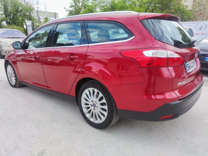 FORD FOCUS III Turnier 2011