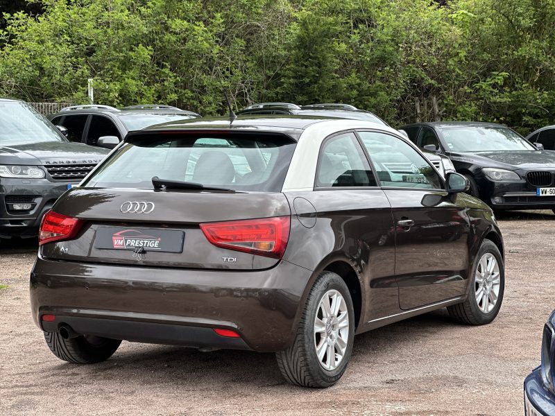 AUDI A1 2011