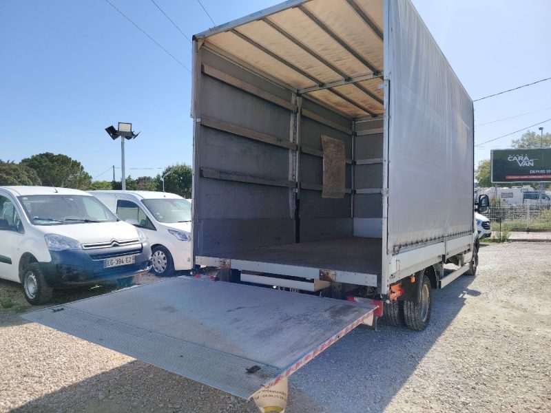 IVECO DAILY V Camionnette 2009 20M3 BACHE HAYON