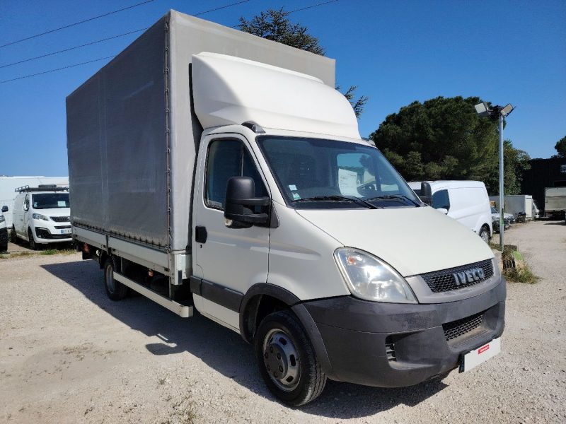 IVECO DAILY V Camionnette 2009 20M3 BACHE HAYON