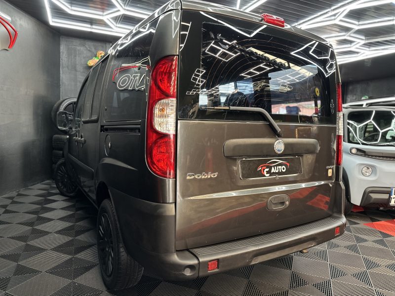 FIAT DOBLO Monospace 2006