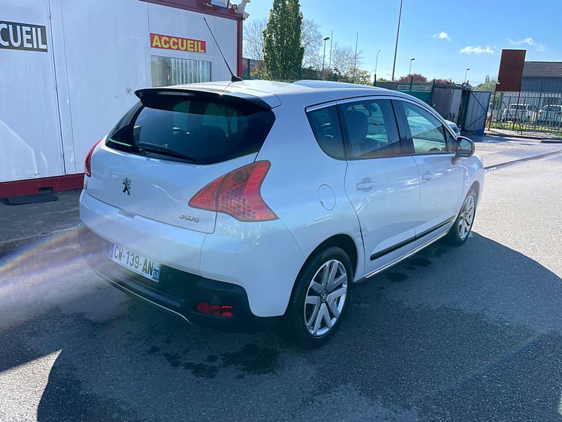 PEUGEOT 3008 Monospace 2013