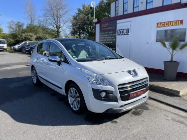 PEUGEOT 3008 Monospace 2013