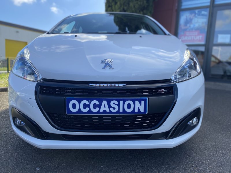 PEUGEOT 208 GT LINE