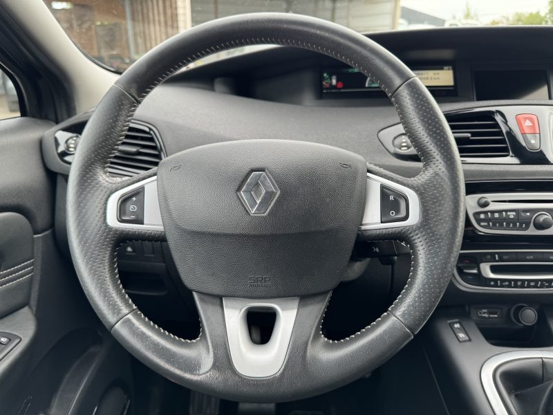 RENAULT SCENIC III  1.5L dCi 110cv *ÉDITION BOSE* / RÉVISER_GARANTIE