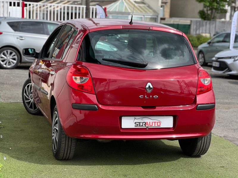 RENAULT CLIO III 2009