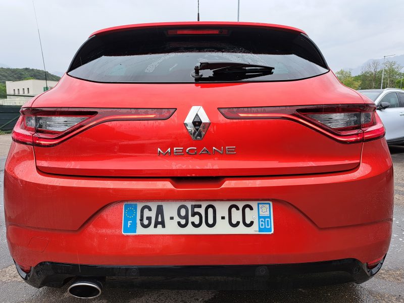 RENAULT MEGANE IV Berline bicorps trois ou cinq portes 2021