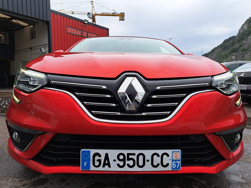 RENAULT MEGANE IV Berline bicorps trois ou cinq portes 2021