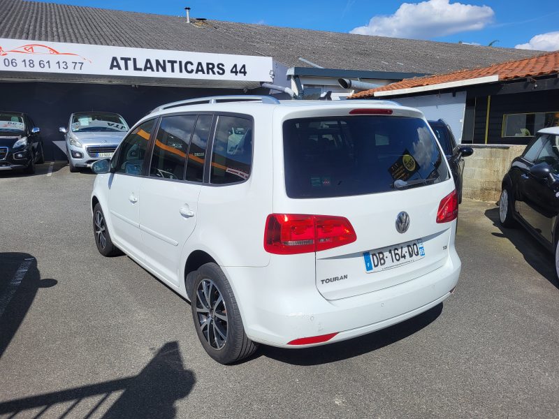 VOLKSWAGEN TOURAN 2013