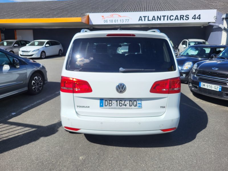 VOLKSWAGEN TOURAN 2013