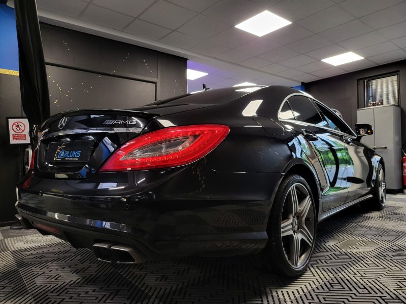 MERCEDES CLASSE CLS 63 AMG 557cv 4MATIC V8 BI TURBO PACK PERFORMANCE / TOIT OUVRANT