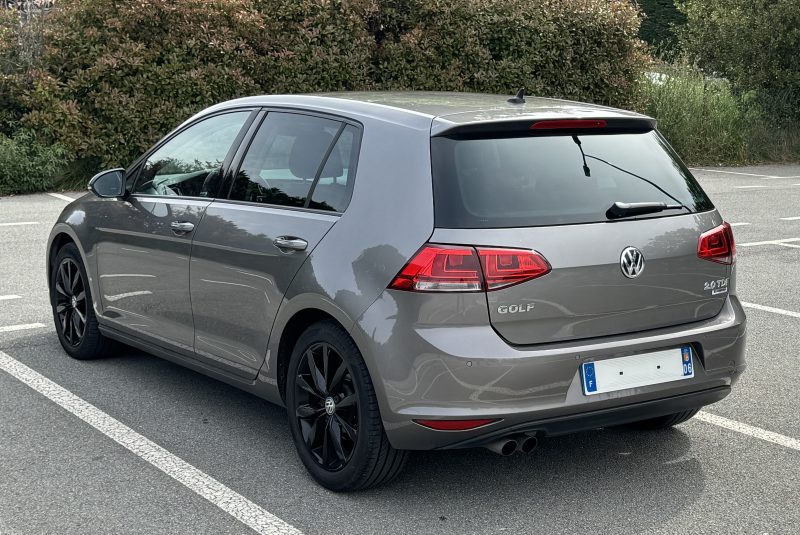 VOLKSWAGEN GOLF VII 2.0 TDI 150 CARAT