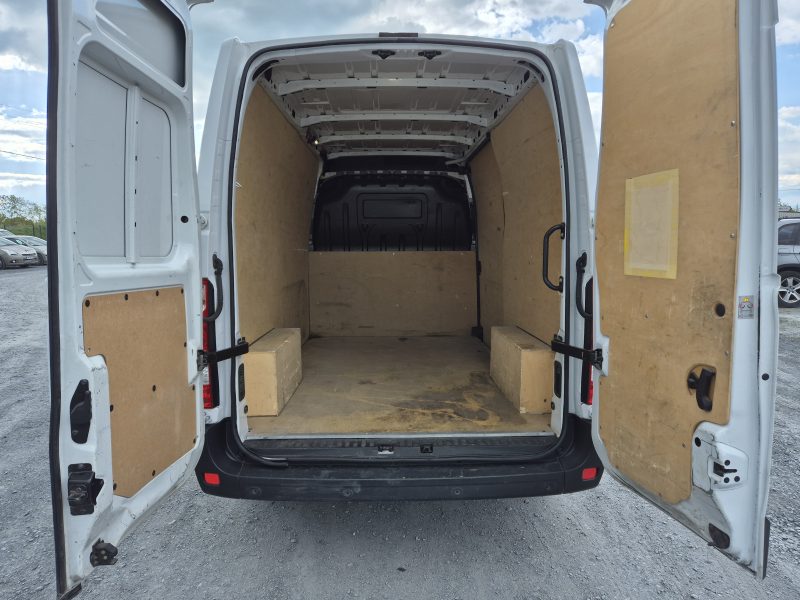 RENAULT MASTER III L2H2 135CV FWD 2021 136000 KM 