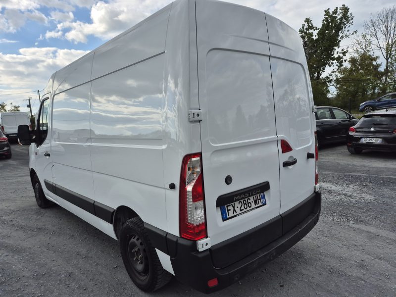 RENAULT MASTER III L2H2 135CV FWD 2021 136000 KM 