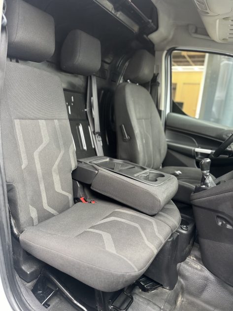 FORD TRANSIT CONNECT  Camionnette 2013