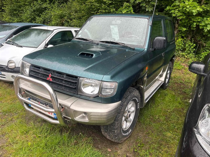 MITSUBISHI PAJERO 2004