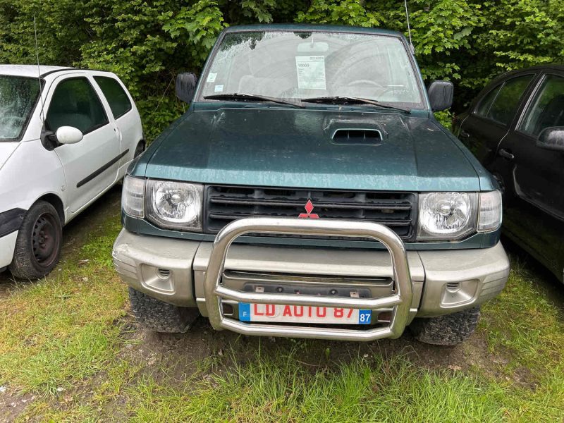 MITSUBISHI PAJERO 2004