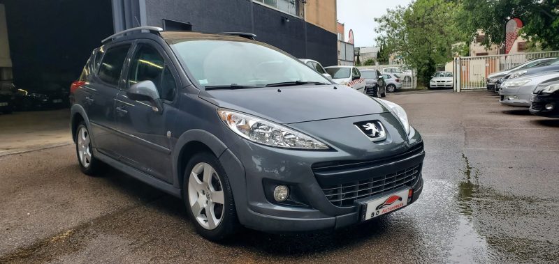 Peugeot 207 Outdoor SW 1.6 HDi 92 cv, *Toit pano*, *GPS*, *Peu kilométrés* 