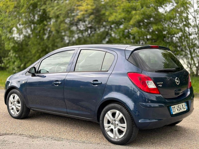 OPEL CORSA 2013